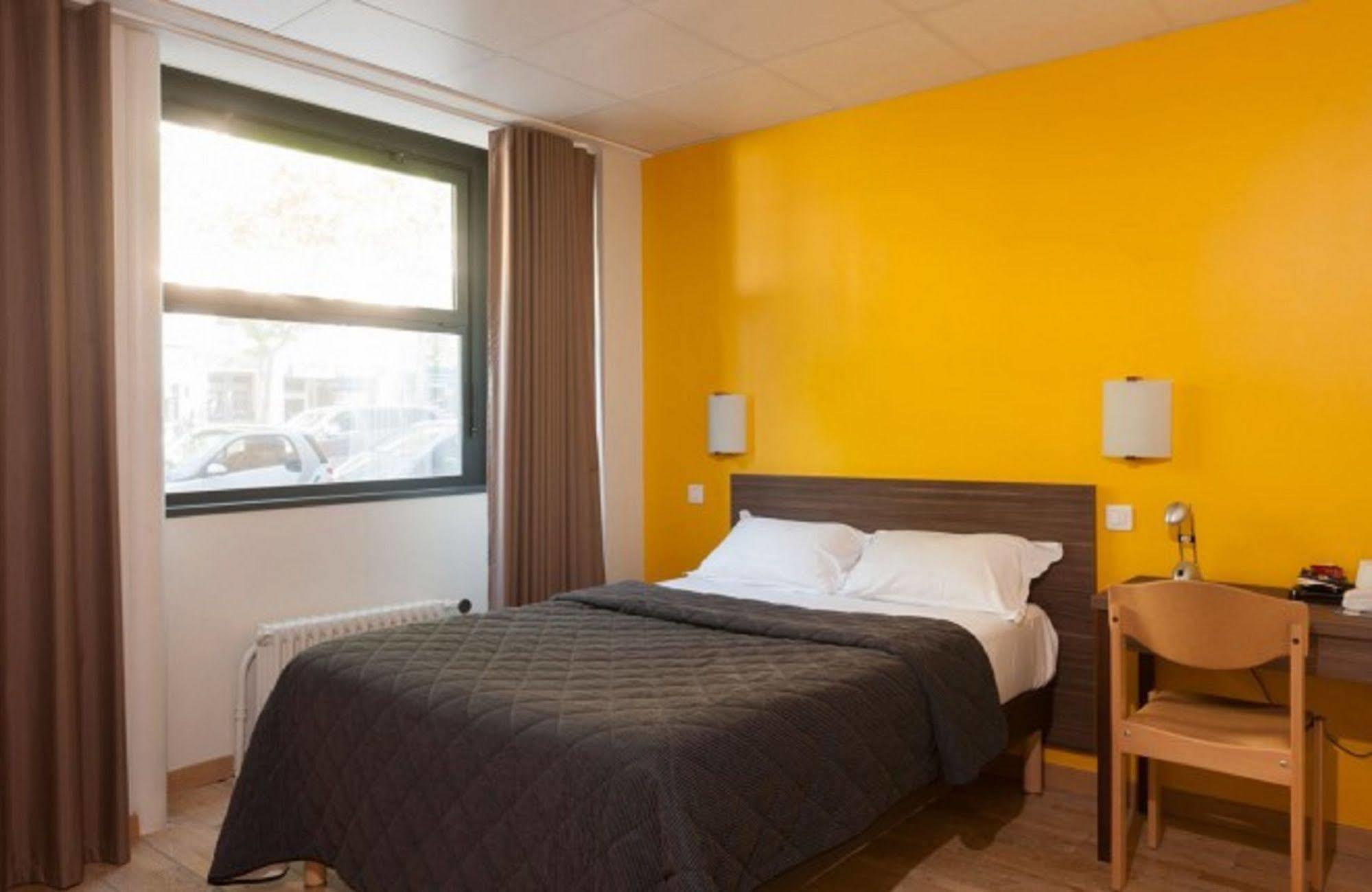 Ibis Styles Hotel Paris Gare De Lyon Bastille Bagian luar foto